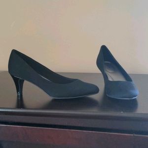 Abella kitten heels 6.5